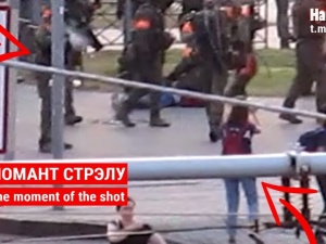 [video] Wstrząsające nagranie z Białorusi: Żołnierz z odległości 10 metrów strzelił do dziennikarki