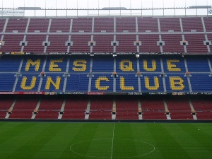 Barcelona prosi Messiego, aby został w klubie do końca kariery