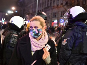 Kierwiński: Miotacz gazu symboliczne trzymał Kaczyński. Odpowiada min. Wąsik