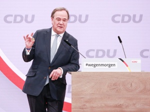 Nowy szef CDU zapowiedział, że powinnością Niemiec jest zbliżenie z Polską
