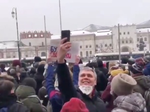 [video] Mieszkańcy Moskwy skandują Żywie Biełaruś! - Inspirują się nawzajem