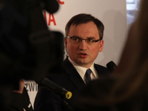 Znowu zgrzyt w koalicji? Rząd przyjął Politykę energetyczną Polski do 2040 r.; Solidarna Polska przeciw