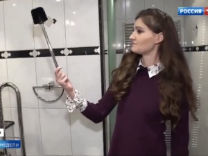 Co za kompromitacja rosyjskiej telewizji! „Szczotka klozetowa z toalety Nawalnego”