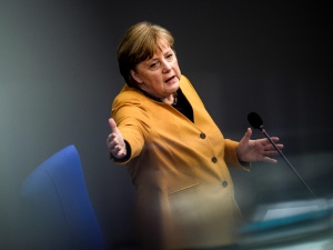Merkel: Głęboko tego żałuję i proszę o wybaczenie wszystkich obywateli