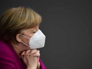 Merkel: Pokonamy tę pandemię, już widać światełko w tunelu