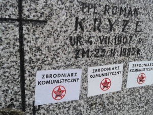 Dekomunizacja Powązek realna? Komunistyczni zbrodniarze leżą często obok swoich ofiar