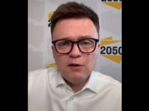 Hołownia straszy Polexitem i apeluje: „Trzeba jak najszybciej usunąć Jarosława Kaczyńskiego”