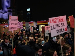 We Wrocławiu wrze. Strajk Kobiet otrzyma nagrodę miasta. Policzek dla chrześcijan