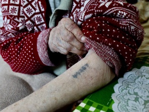 Ten Hoess to był bydlak. Niezwykła historia Lucyny Wojno - najstarszej więźniarki Auschwitz-Birkenau
