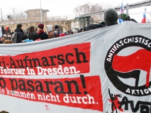 Niemcy: Bili pięściami i pałkami. Lewicowi ekstremiści oskarżeni o ataki na osoby związane z prawicą