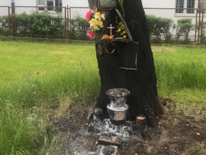 Spalona kapliczka na Grochowie. Kolejny akt nienawiści i barbarzyństwa wobec katolików