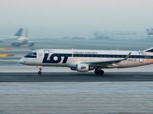 Zatrzymanie samolotu PLL LOT w Petersburgu to ostatnie ostrzeżenie dla Polski