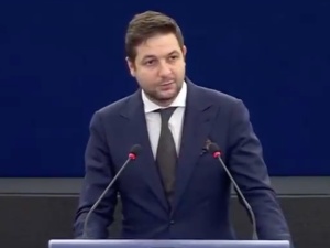 [video] Jaki w PE: Na tej sali jest pełno osób odpowiedzialnych za budowanie Putinowi narzędzi politycznego szantażu 