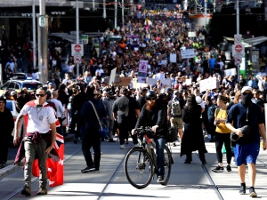 Australia: Mieszkańcy Melbourne protestują przeciw lockdownowi. Aresztowano ponad 200 osób