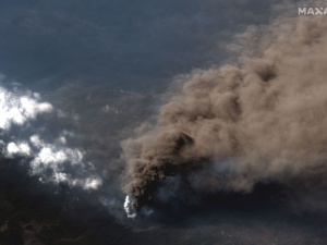 Wybuch wulkanu Cumbre Vieja. Olbrzymia chmura dwutlenku siarki dotarła nad Polskę. RCB wydało komunikat