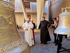 Le Pape a consacré des cloches de Pologne qui sonneront à l’étranger pour défendre la vie