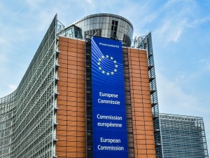 Od dziś Komisja Europejska nalicza Polsce karę. Chodzi o milion euro dziennie