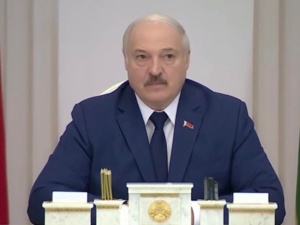 Łukaszenka: Męczę Putina o Iskandery
