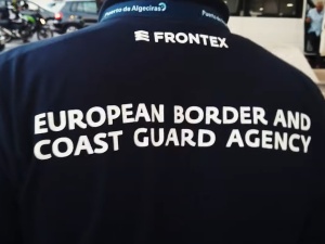 Czy należy wezwać Frontex do obrony polskiej granicy? Ekspert: „To nie miałoby żadnego znaczenia operacyjnego”