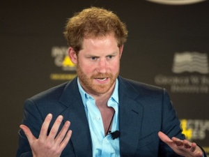 Burza w Pałacu Buckingham. Książę Harry znów publicznie oskarża rodzinę królewską