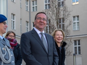 „Nie da się wypełnić braków w wyposażeniu Bundeswehry do 2030 r.”. Szef niemieckiego MON przyznaje