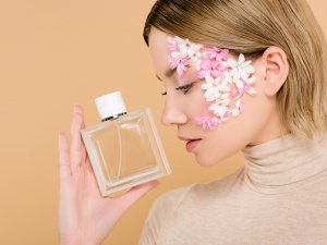 Top damskie perfumy – doskonały pomysł na prezent, który ucieszy Twoją drugą połówkę