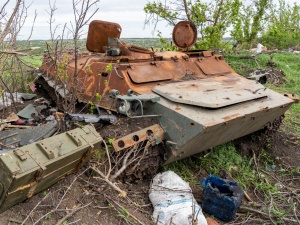 Fatalne morale Rosjan. Ukraiński wywiad: 100 rosyjskich czołgistów się poddało