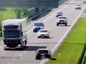 Szokujący incydent na S17! Kierowca BMW pędził pod prąd kilka kilometrów [WIDEO]
