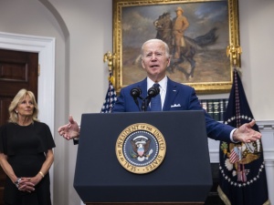 Joe Biden po masakrze w Uvalde: Kiedy, w imię Boga, przeciwstawimy się lobby broni palnej?