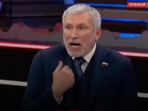 Rosyjski polityk wpadł w furię na antenie. „Jeśli wy nas zmusicie do użycia broni atomowej…” [WIDEO]