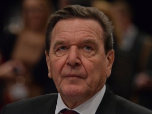 Gerhard Schröder pozwał Bundestag