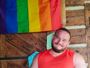 Drodzy aktywiści LGBT, większość 'praw' o które walczycie to przywileje, które Wam się nie należą. Waldemar Krysiak wzywa do debaty