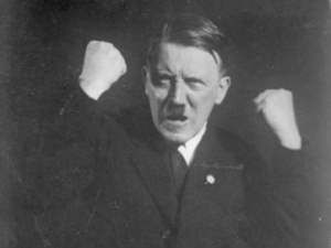 [Tylko u nas]  „Uśmiercać bez litości mężczyzn, kobiety i dzieci polskiego pochodzenia”. Tajne przemówienie Hitlera 22 sierpnia 1939