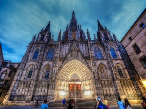 Policja wszczęła śledztwo w sprawie symboli putinowskiego reżimu na katedrze w Barcelonie