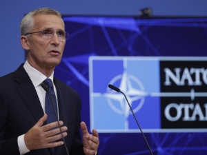 Szef NATO odpowiada Putinowi. To niedorzeczne 