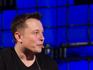 Elon Musk zdecydował kogo poprze w walce o fotel prezydencki
