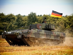 Niemiecki dziennik: Bundeswehra jest goła 