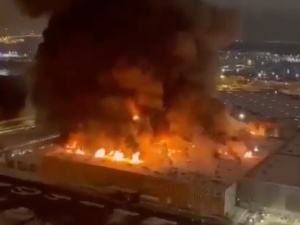 Ogromny pożar na przedmieściach Moskwy. Nagrania obiegły sieć