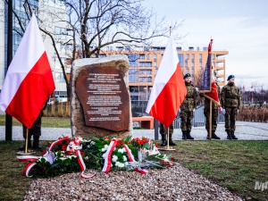 Przed Muzeum II Wojny Światowej odsłonięto tablicę upamiętniającą ppłk. Mariana Chodackiego