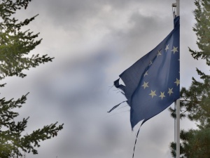 „UE wstrzymuje Polsce wypłatę wszystkich funduszy, nie tylko KPO”