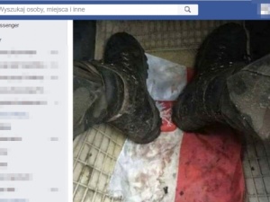To "nie narusza standardów społeczności Facebooka": Flaga Polski jako wycieraczka do butów