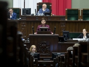 Premier Beata Szydło: W obliczu takiego nieszczęścia i takiej klęski powinniśmy być wszyscy razem
