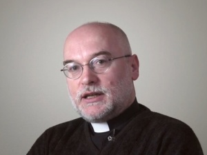 Znany jezuita reaguje na wywiad ks. Bonieckiego dla GW i zadaje mu dość niewygodne pytanie