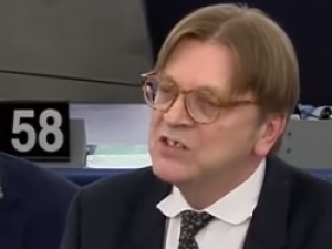 Reduta Dobrego Imienia wystąpiła o "persona non grata" dla Guya Verhofstadta