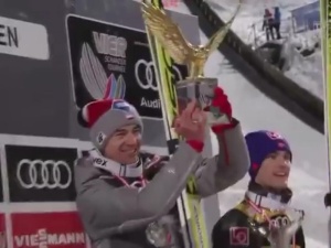 [video] Kamil Stoch triumfuje podczas Turnieju Czterech Skoczni