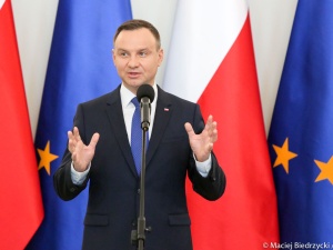 Sondaż IBRIS: Prezydent Duda i premier Morawiecki cieszą się najwyższym zaufaniem społecznym
