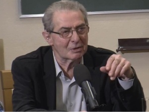 Prof. Modzelewski w TVN o ustawie degradacyjnej: To odwaga hieny cmentarnej
