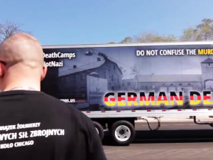 Ciężarówka #GermanDeathCamps pojawiła się na paradzie 3 maja w Chicago
