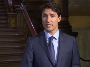 Kanadyjski premier oskarżony o obmacywanie reporterki: "Nie uważam, że działałem niewłaściwie, ale..."