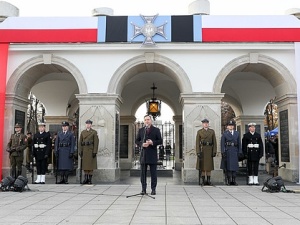 Prezydent odsłonił tablicę poświęconą pamięci "Żołnierzy Wyklętych"